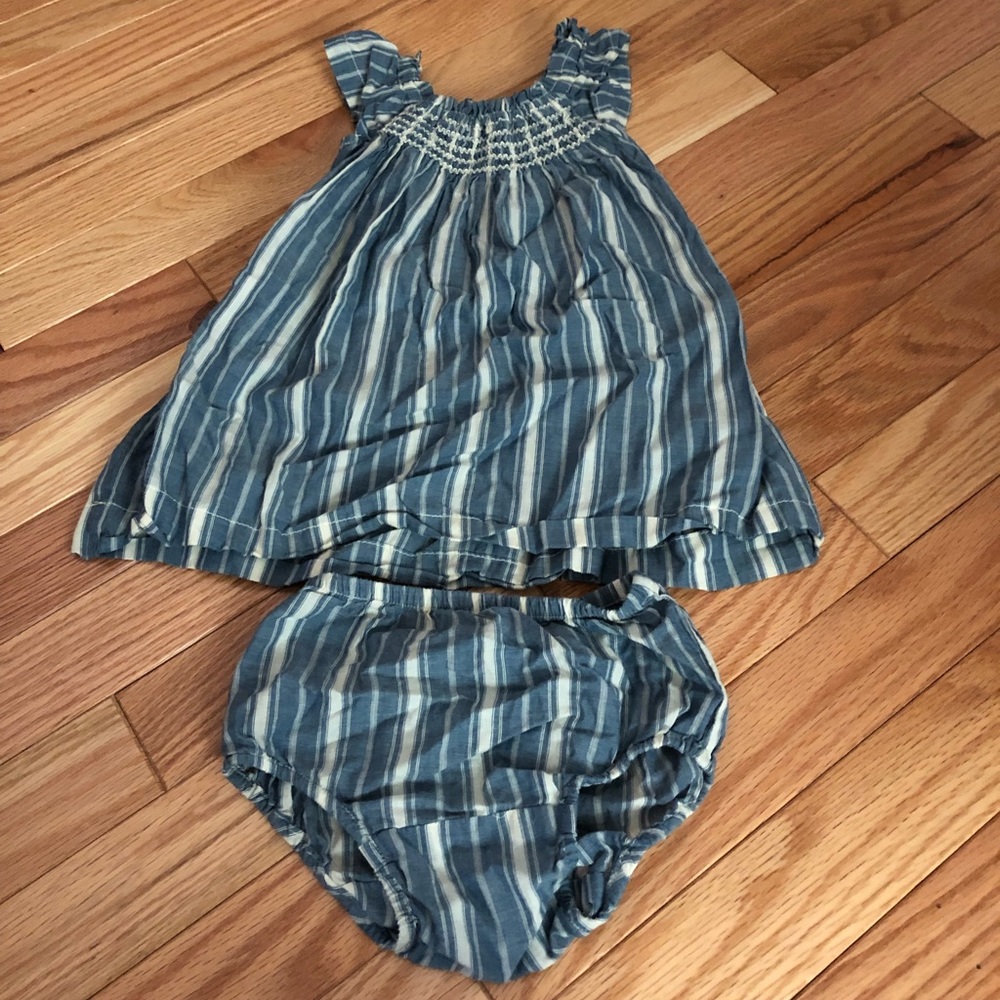 Baby gap linen dress with  matching bloomers.